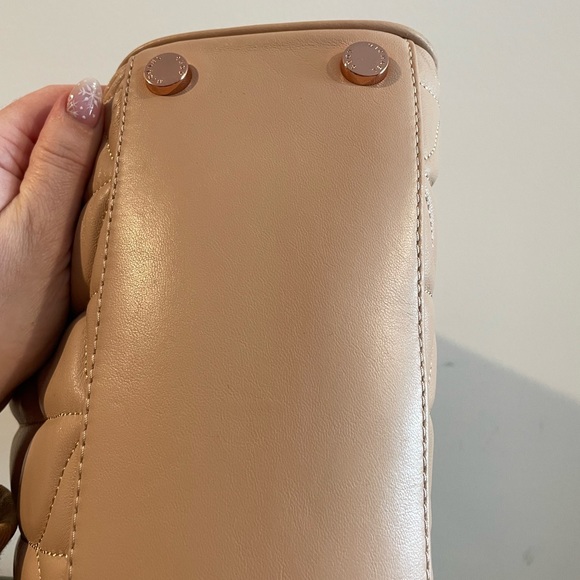 Michael Kors Peyton Quilted purse - Picture 7 of 13